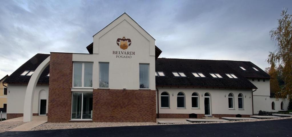Belvárdi Fogadó Belvárdgyula Exterior foto